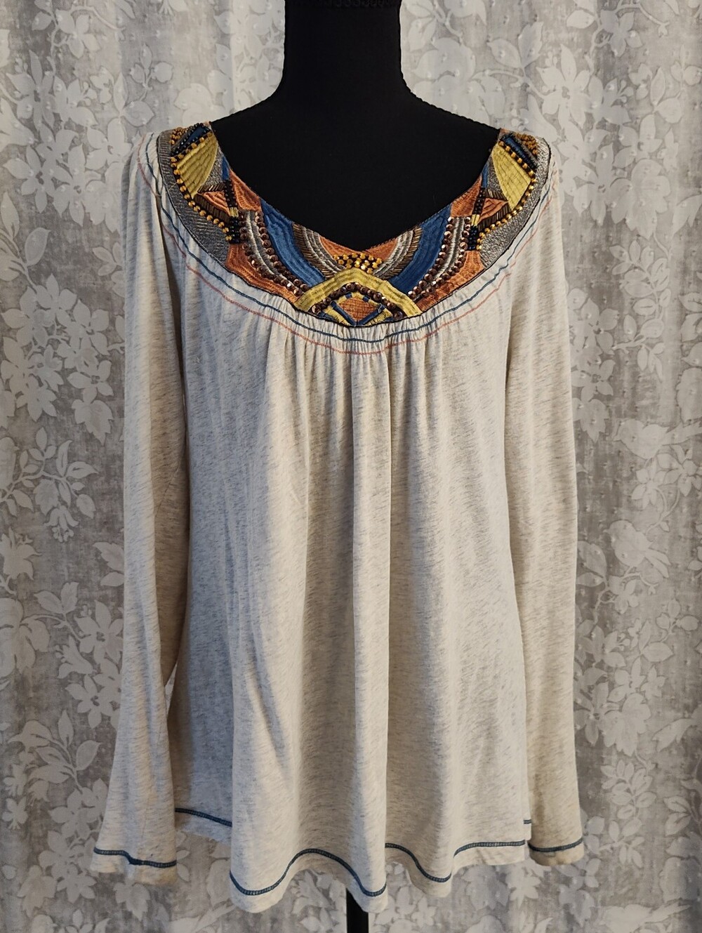 Chelsea & Violet Women's Shirt Large